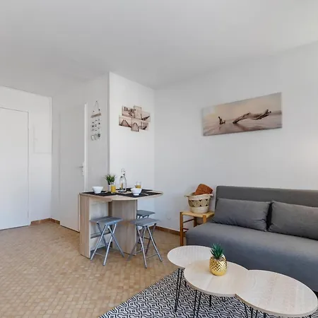 Monica By Pom, A 200m, Piscine, Sauna Apartment *